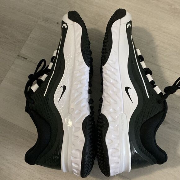 NEW-Nike-Alpha Huarache Elite 4 FastpitchTurf Shoes Black & White-womens Size 11 - Picture 16 of 16